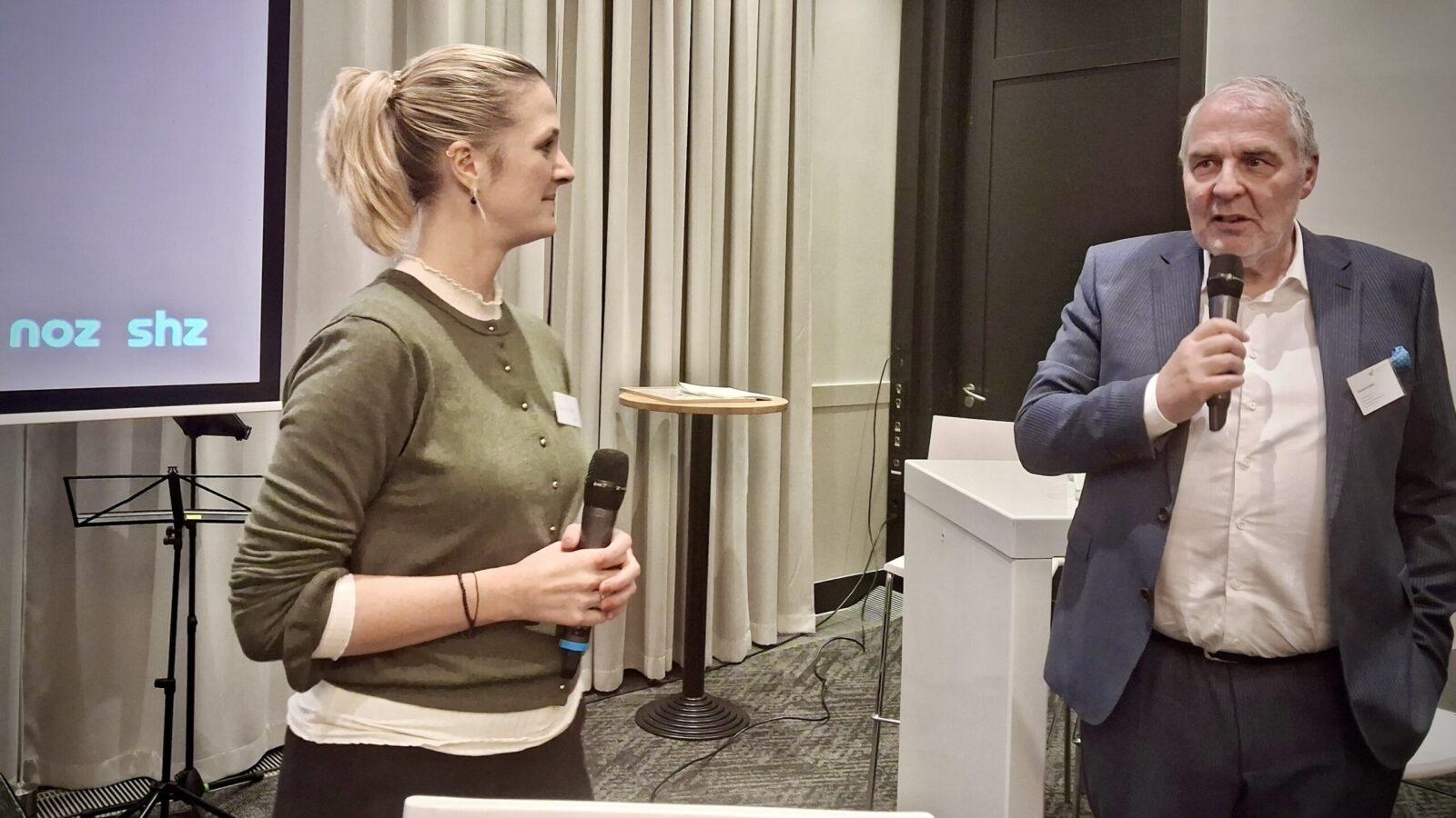 Louisa Riepe (noz-Chefredakteurin) und Reinhard Stiehl (Wirtschaftssenior)